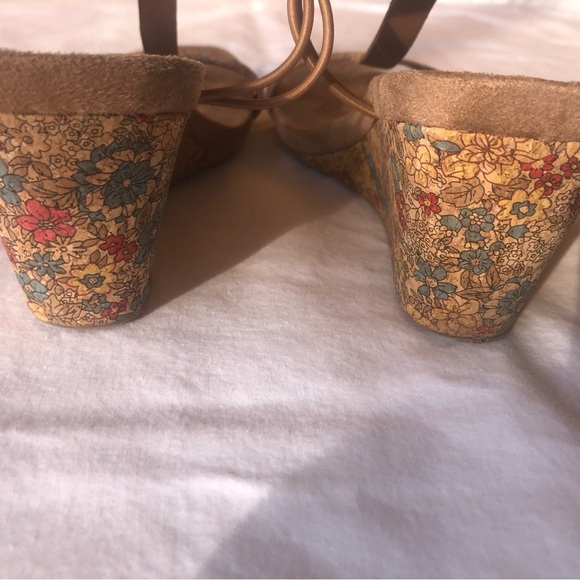 Style & Co. Women's Floral Wedge Cork Sandals Sz 8 - Picture 3 of 5